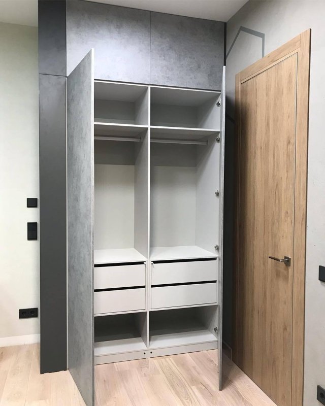 Шкаф ikea с распашными дверьми 120x58x236