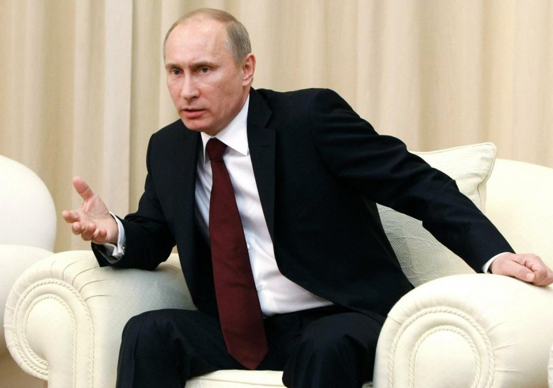 Владимир Путин в кресле