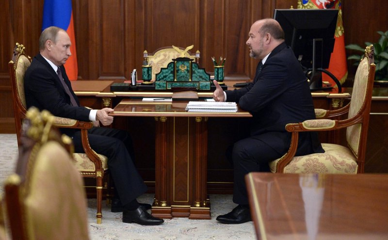 Стол переговоров Путина