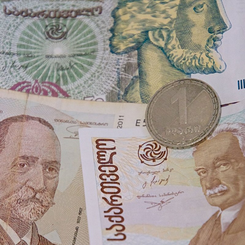 Грузинская валюта лари