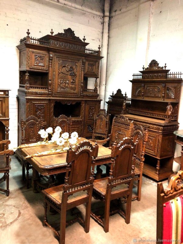 Антикварная мебель