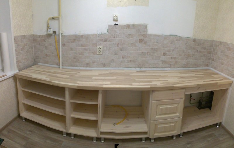 Кухня из деревянных щитов