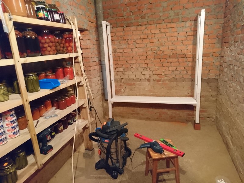 Стеллаж для банок