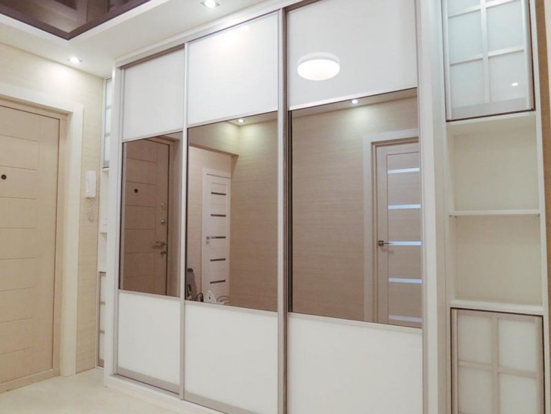 Шкаф купе Sliding-Door Wardrobe