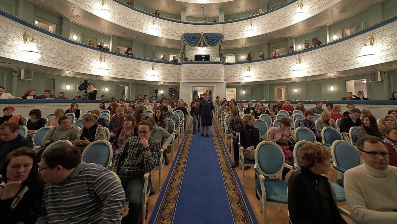 Фанерный театр БДТ В Санкт-Петербурге