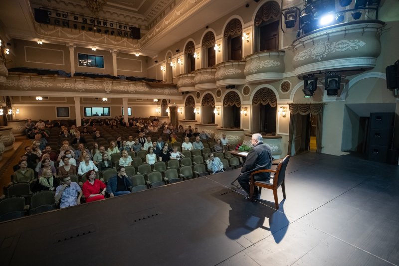 Александринский театр СПБ сцена
