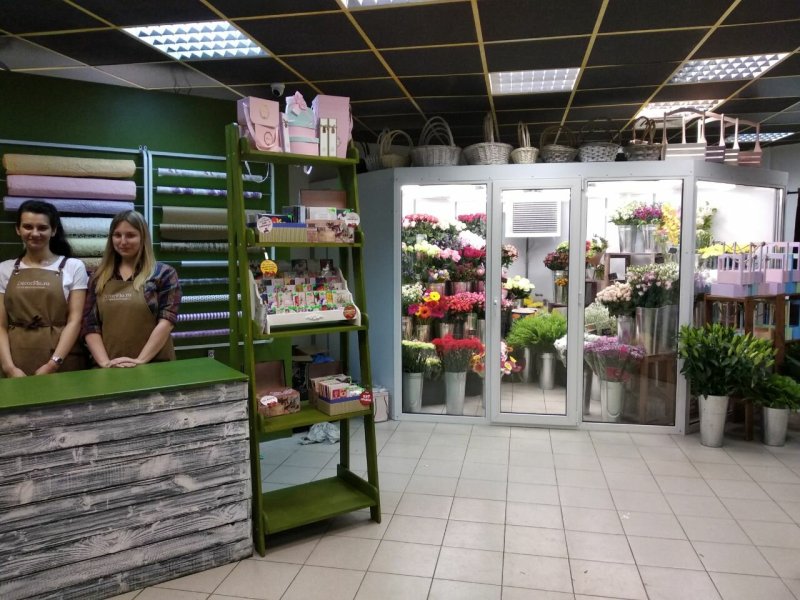 Симферопольский б-р, 4 (ТЦ ГРИНХАУС)