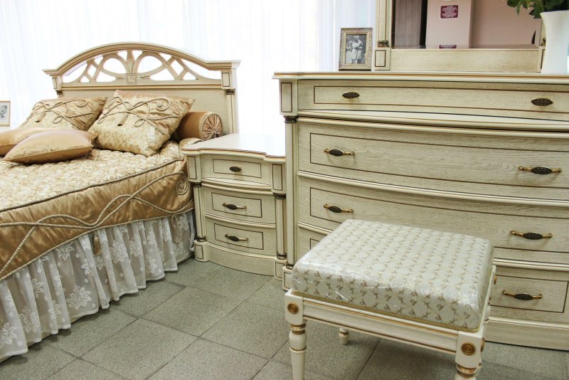 Спальный гарнитур Лаура