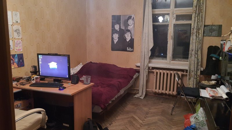 Детская комната с кроватью