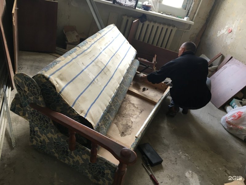 Демонтаж старой мебели