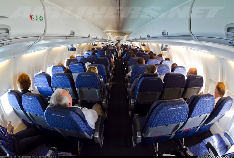 Салон самолёта Боинг 737-800