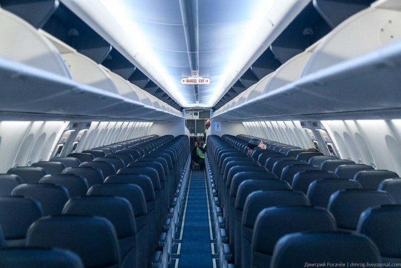 Салон самолёта Боинг 737-800