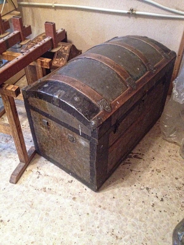 Реставрируем старый сундук