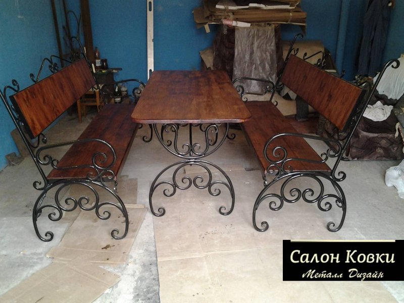Кованые столы и лавки
