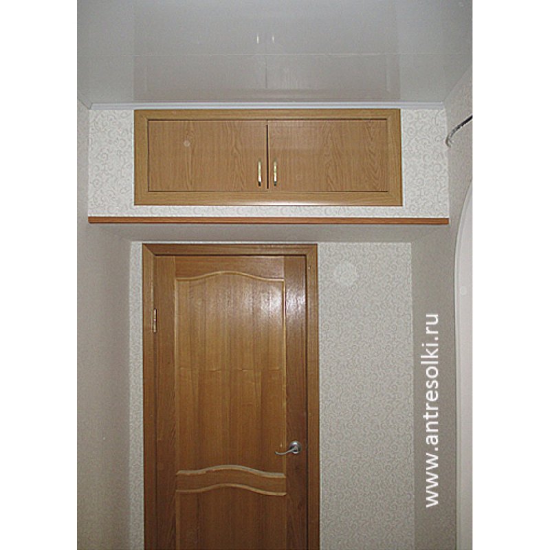 Антресоли в прихожей