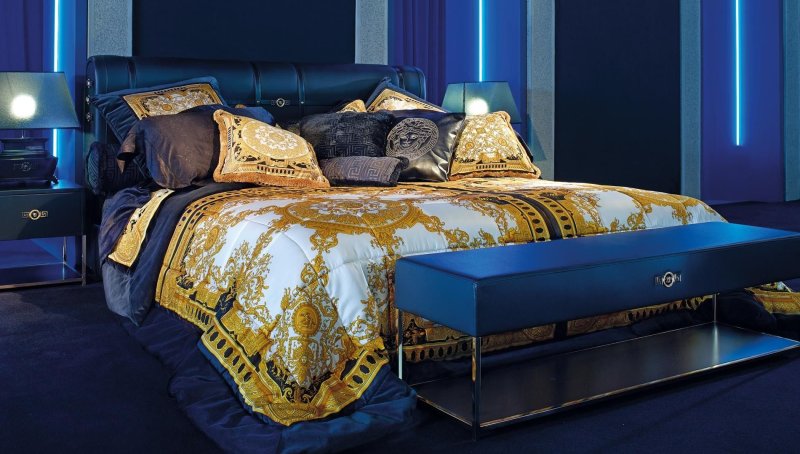 Мебель Gianni Versace