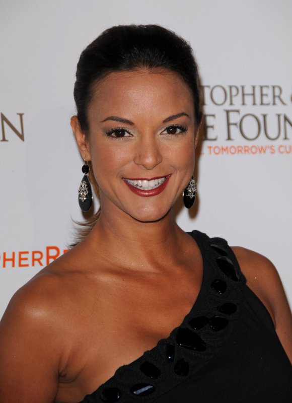 Eva Larue