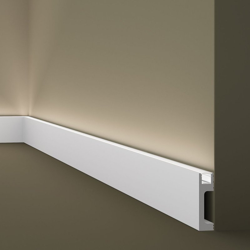Напольный плинтус с подсветкой PN 050 led Евровуд