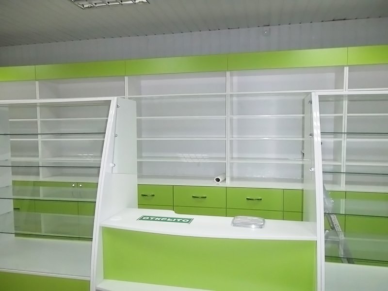 Витрина магазина зеленая