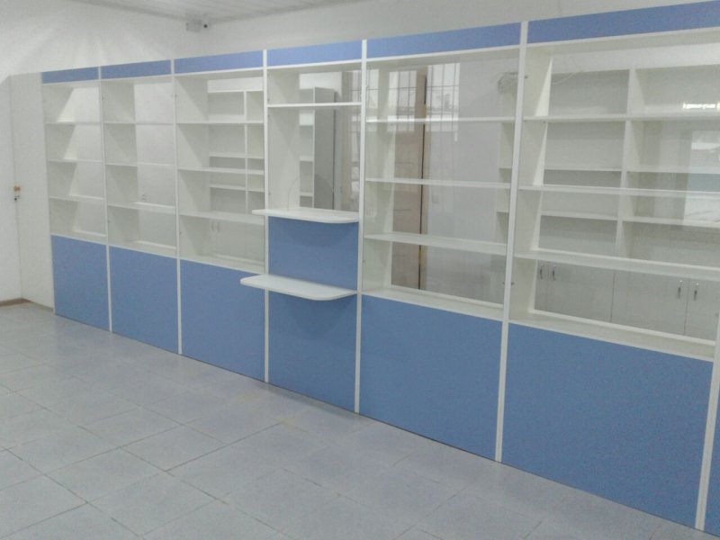 Витрина аптечная 600х450х1800