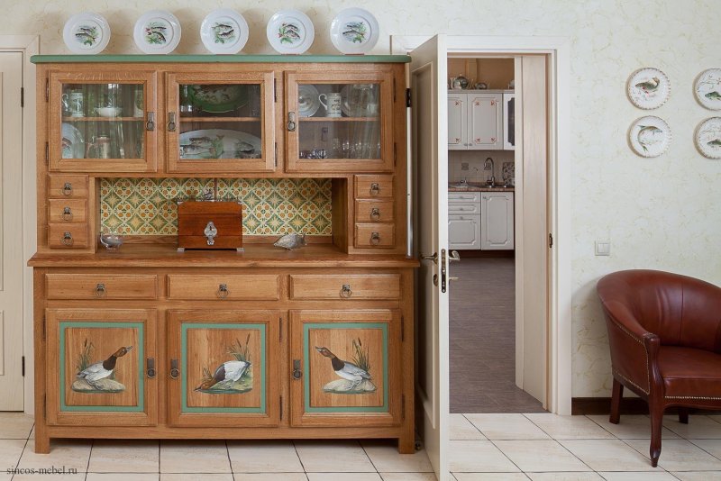 Румынский сервант буфет 60г