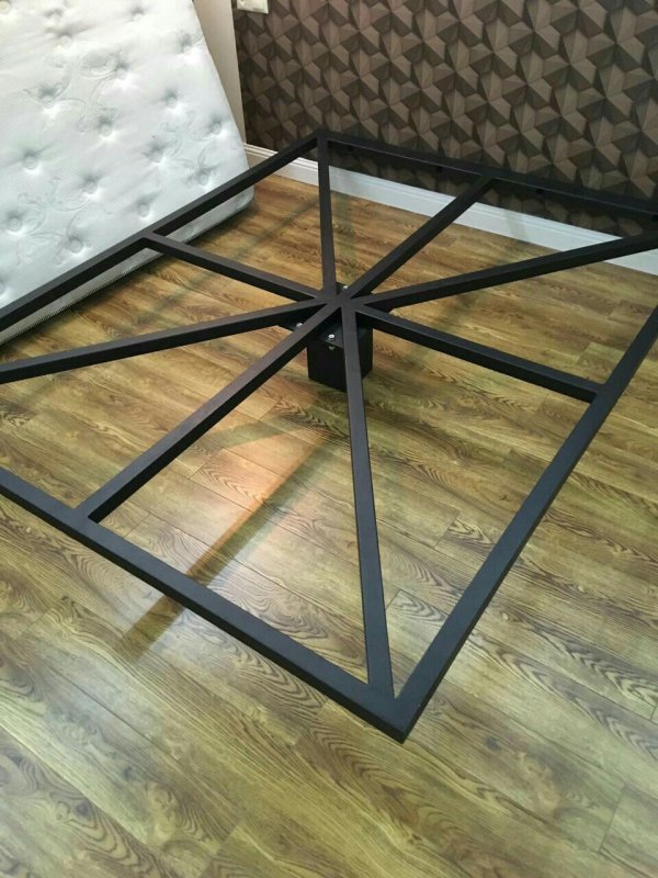 Кровать металлическаяm-Style-Modern-size430