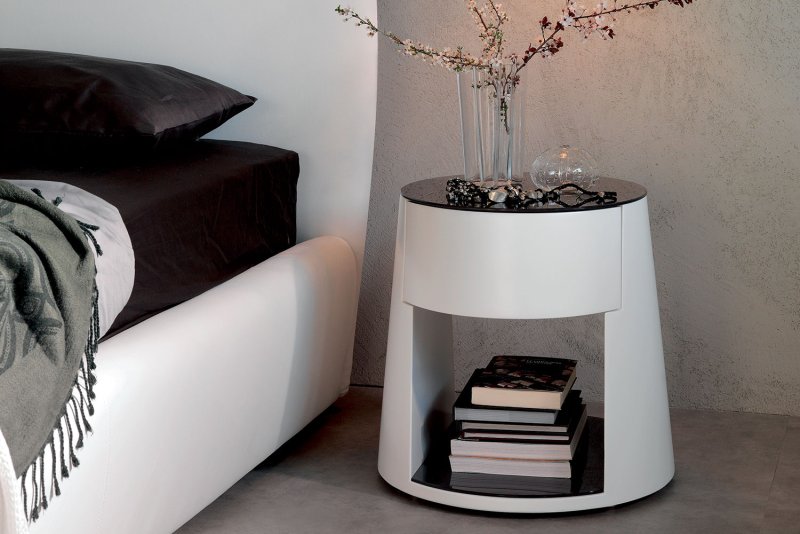 Прикроватная тумбочка с 2 ящиками зеркальная Nightstand
