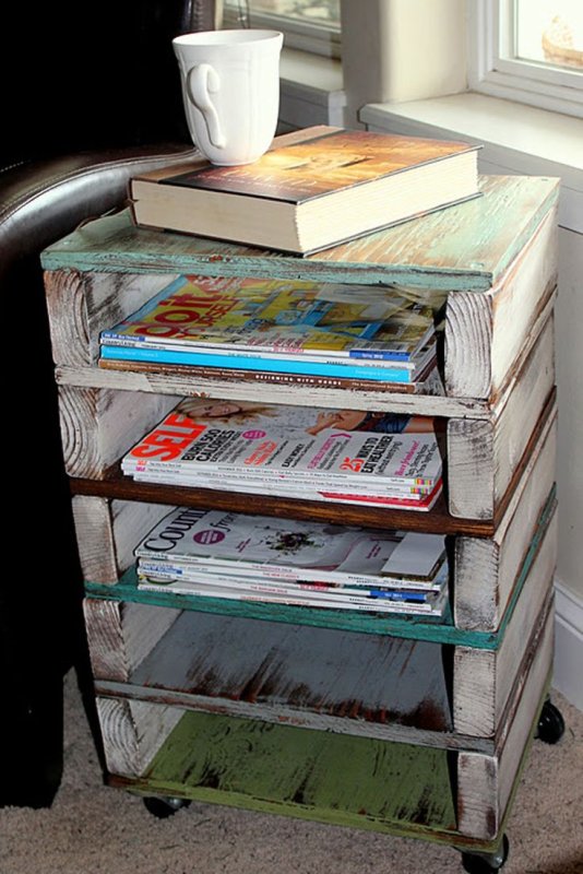 Столик из книжек