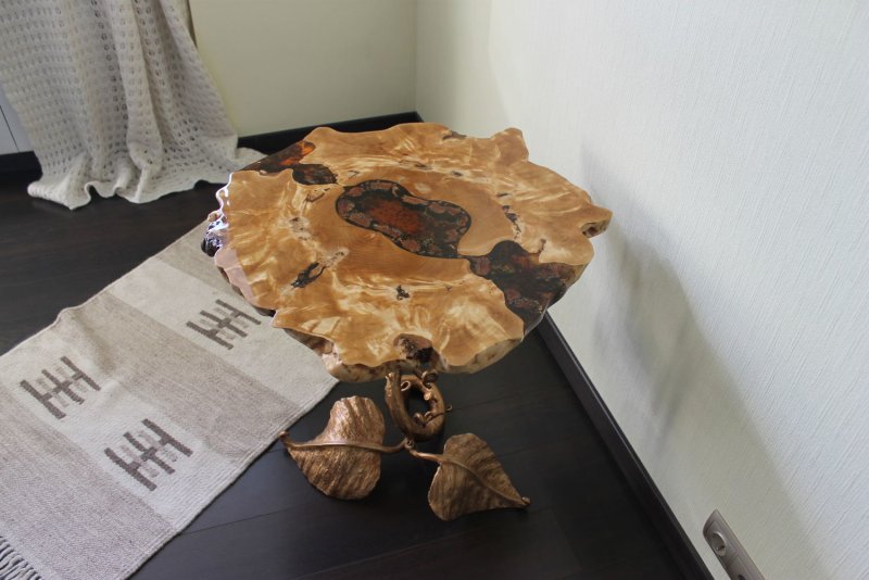 Столик из березового сувеля