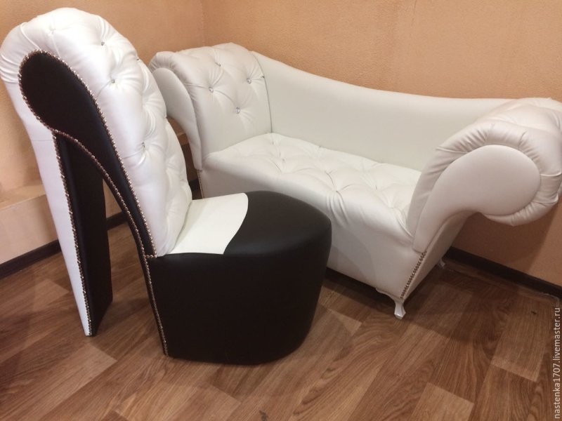 Стул туфля в каретной стяжке