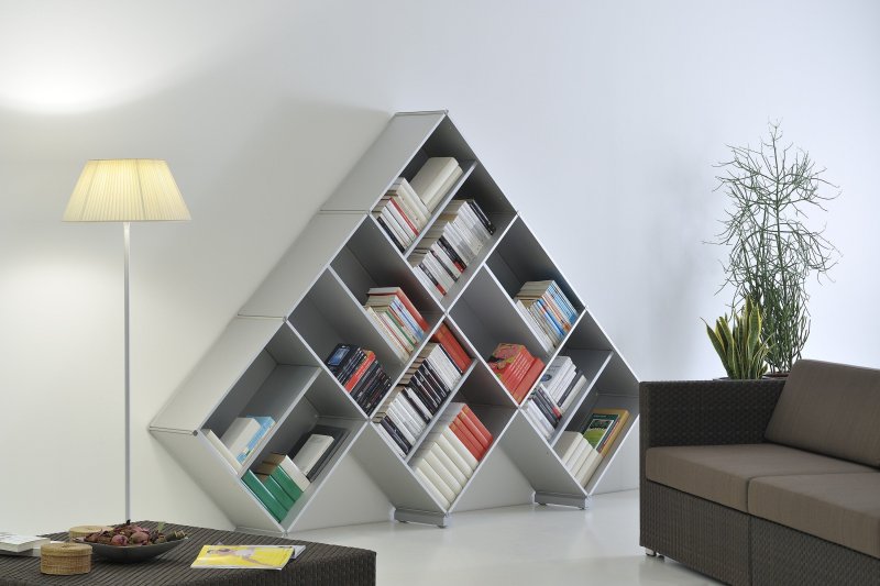 Креативный книжный шкаф