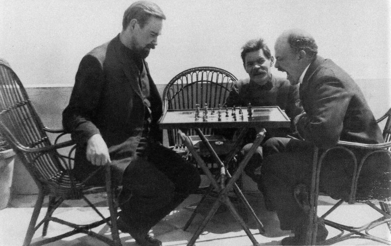Богданов Горький и Ленин играют в шахматы 1908