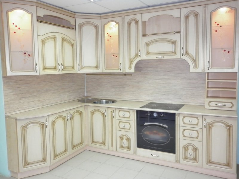 Кухонный гарнитур с патиной