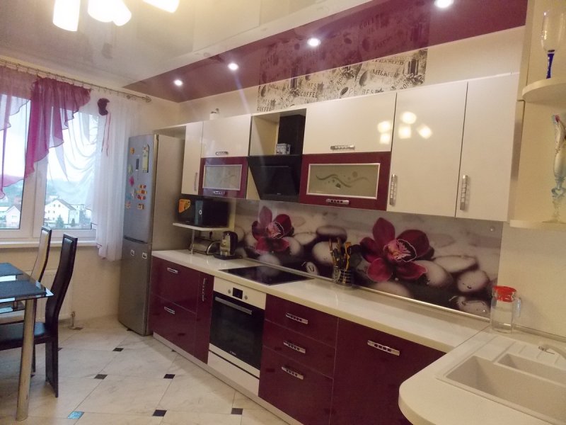 Кухонный гарнитур 12 кв м