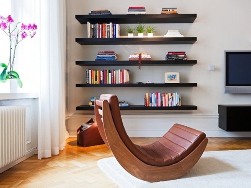 Книжная полка в интерьере