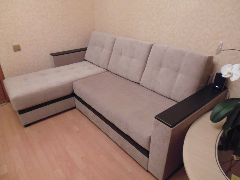 Много мебели диван Атлант