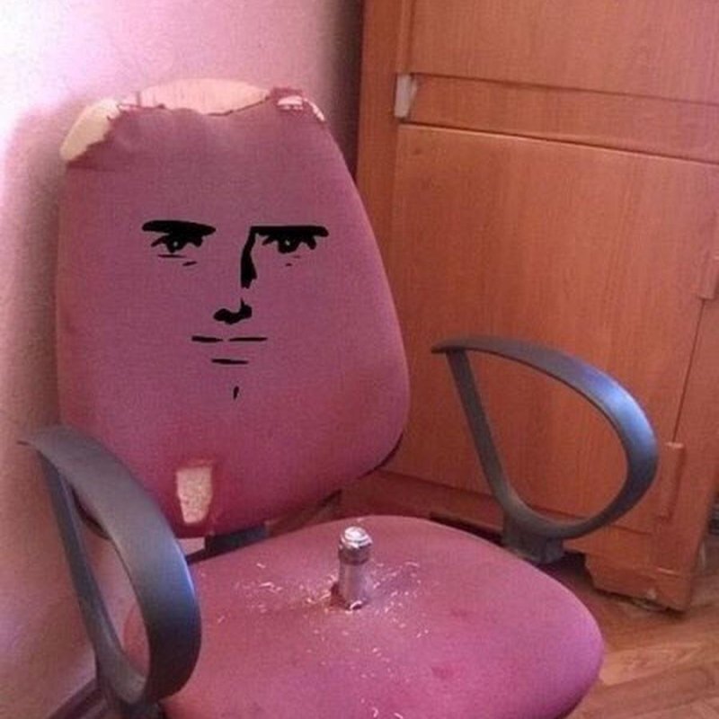Смешные стулья