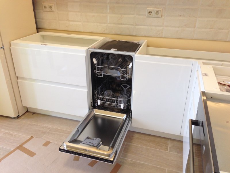 Посудомоечная машина Hotpoint-Ariston HSCIC 3m19 c