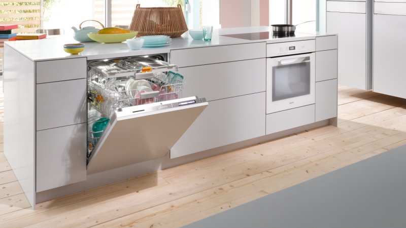 Посудомойка Miele 60 см встроенная в кухню