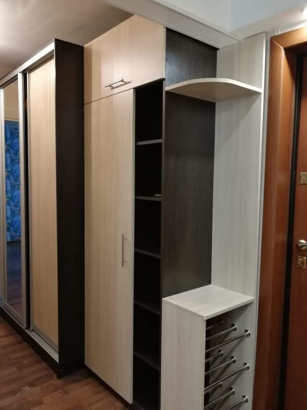 Небольшой шкаф купе в прихожую