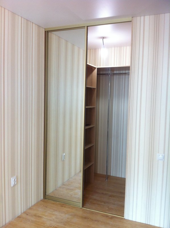 Встроенные шкафы в кладовку