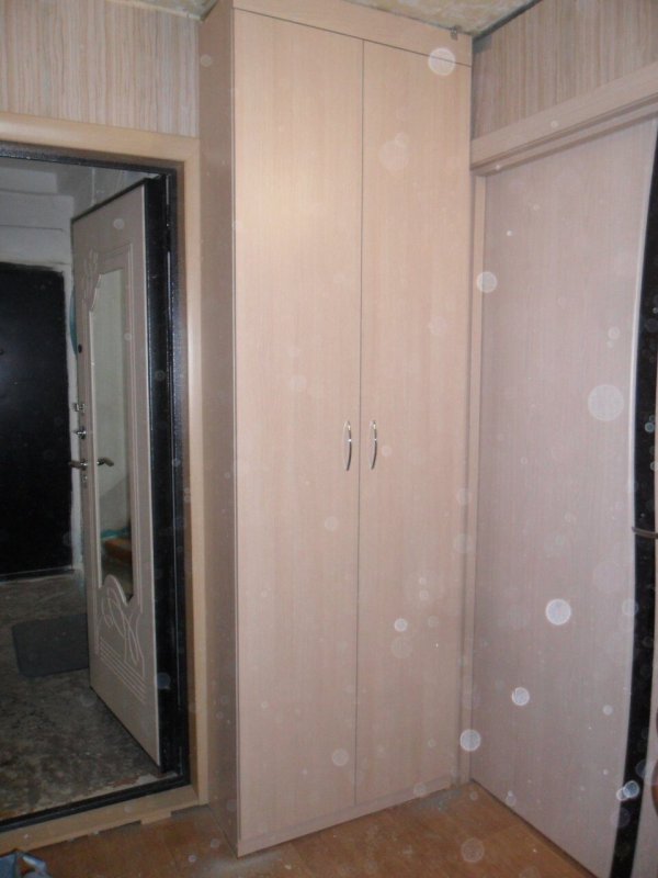 Встроенный шкаф в прихожей в хрущевке