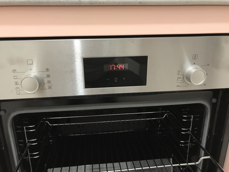 Электрический духовой шкаф Bosch hbf134el0r