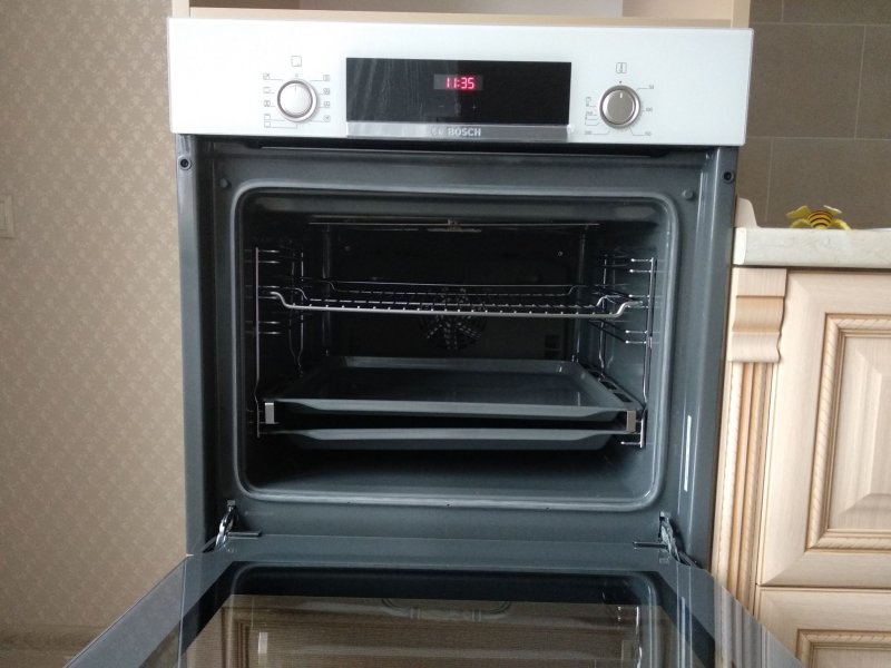 Электрический духовой шкаф Bosch hbf534ew0r