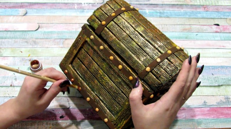 Сундучок из картона