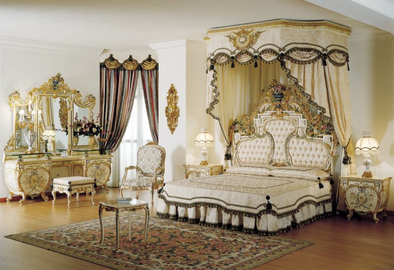 Asnaghi Interiors двер голубая