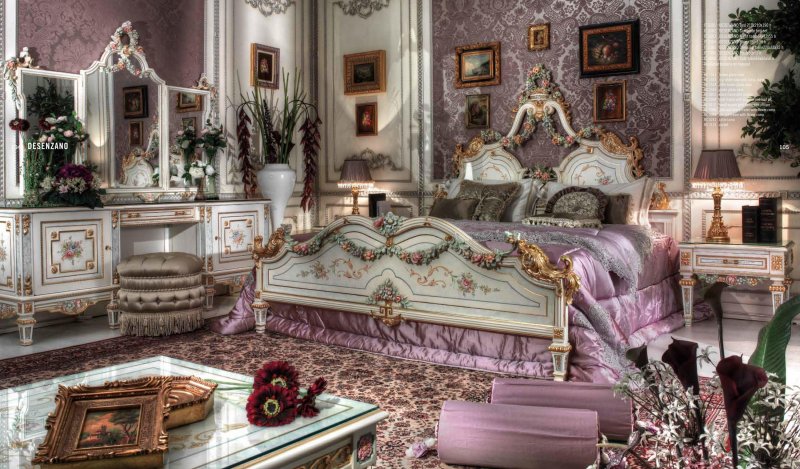 Кровать Asnaghi Interiors Италия резное изголовье Италия Готика
