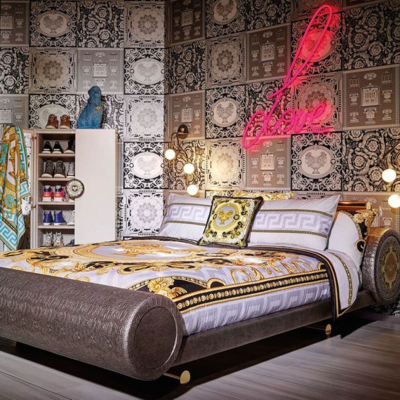Мебель Gianni Versace