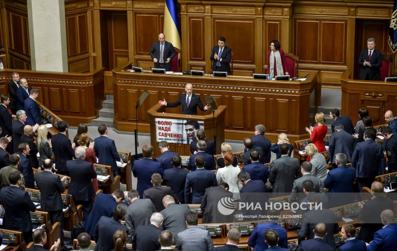 Джо Байден подписывает указ