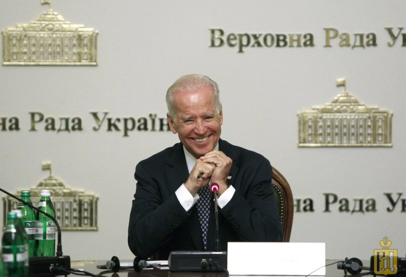 Джо Байден в кресле президента